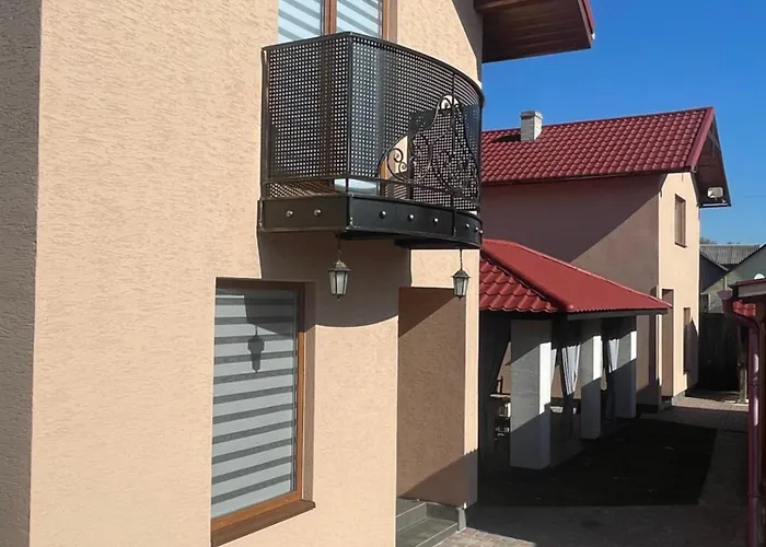 Azaliya Vakantiehuis Lazeshchyna