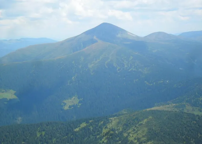 Azaliya Vakantiehuis Lazeshchyna